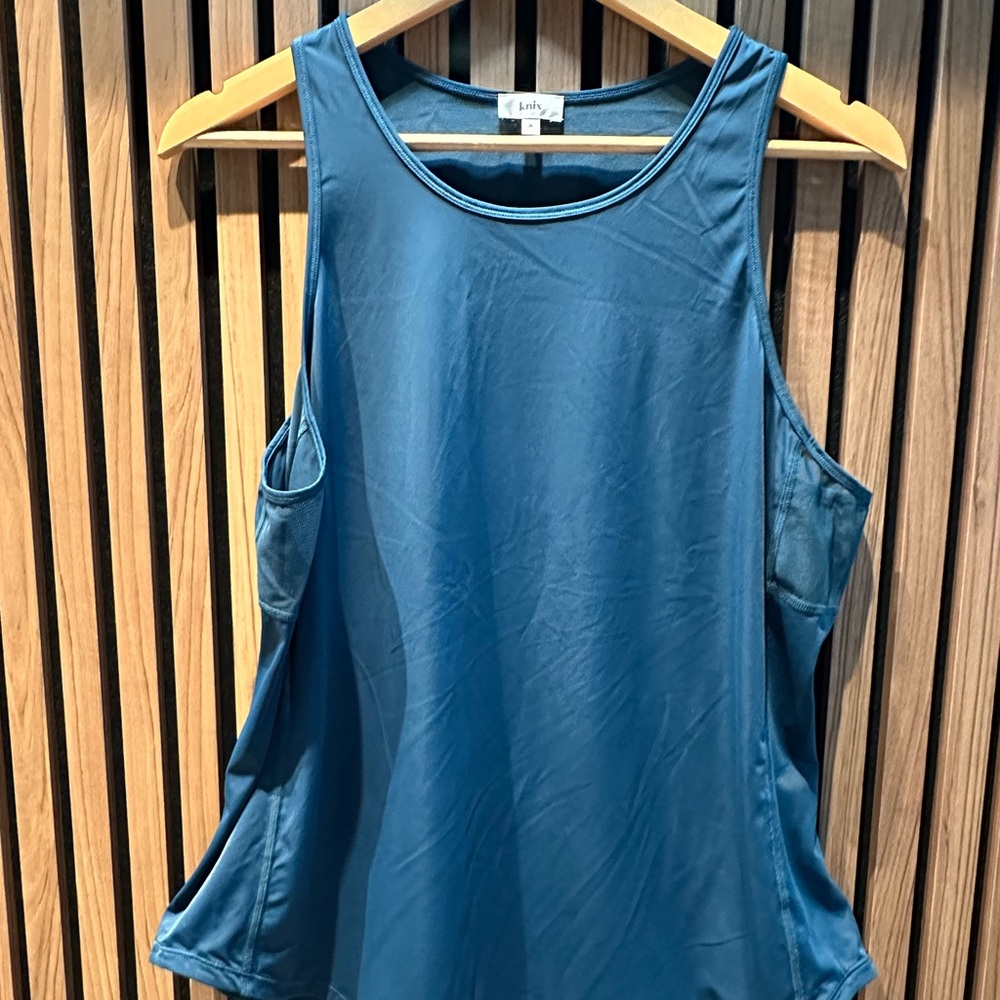 Knix Momentum Active Tank